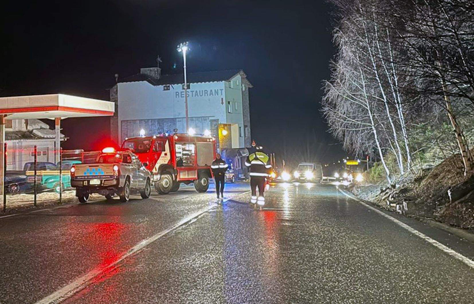 Els efectius de seguretat treballant sobre el lloc.