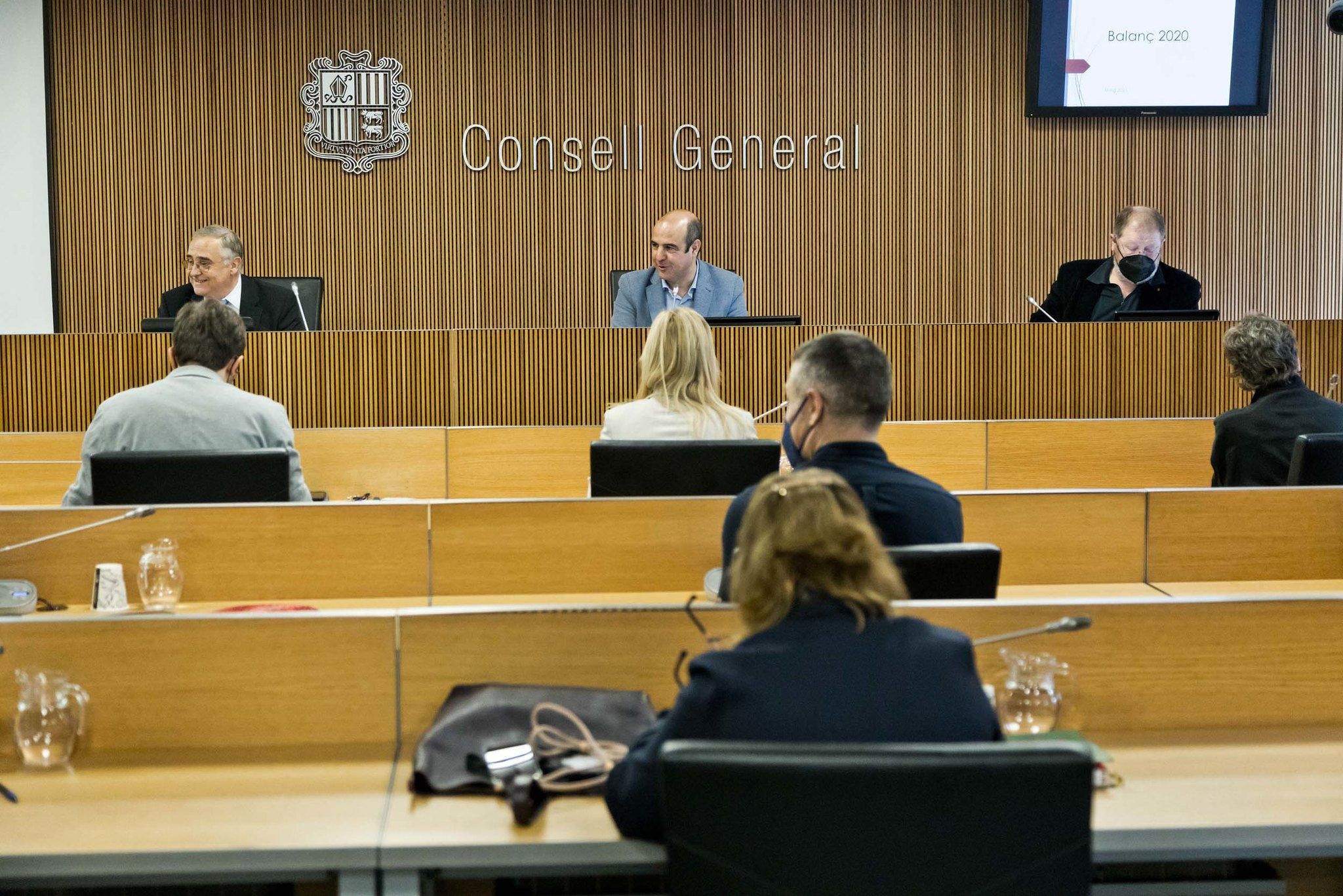 Un moment d'una compareixença d'Albert Font al Consell General.