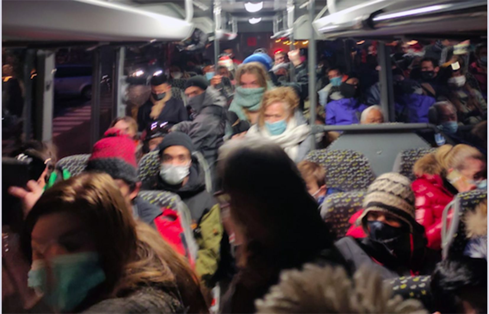 Bus ple aquesta tarda a l'altura del Tarter.