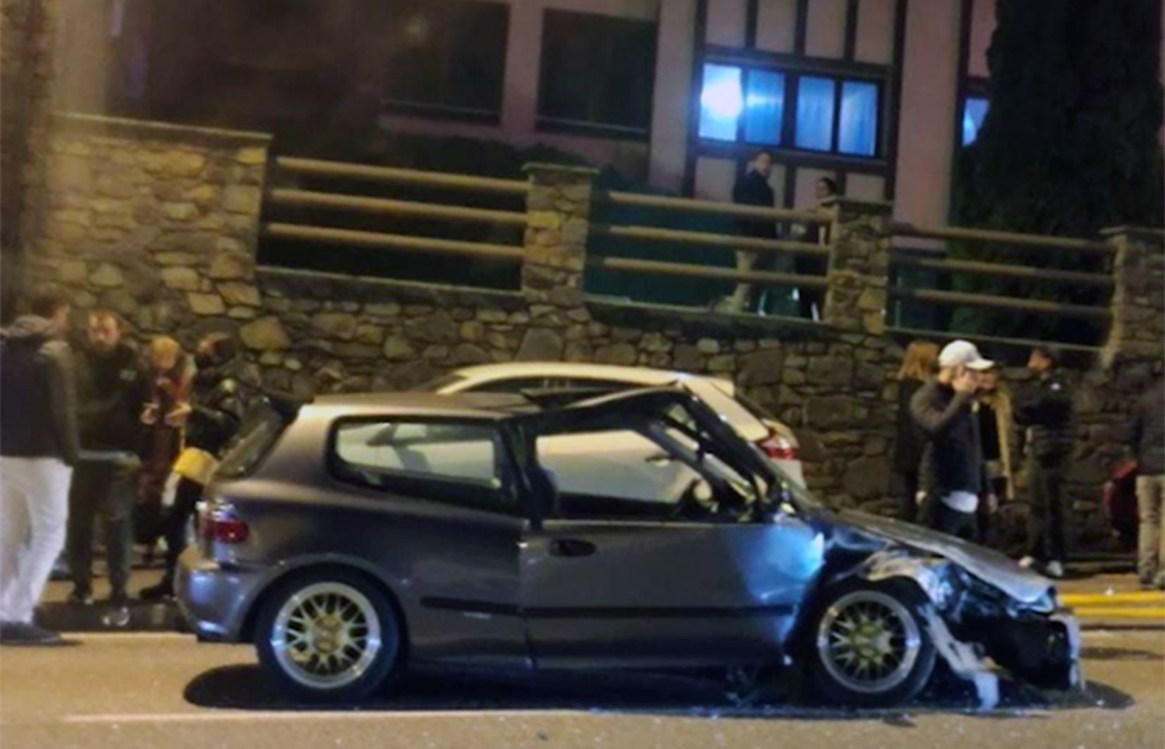 L'Honda Civic protagonista de l'accident.