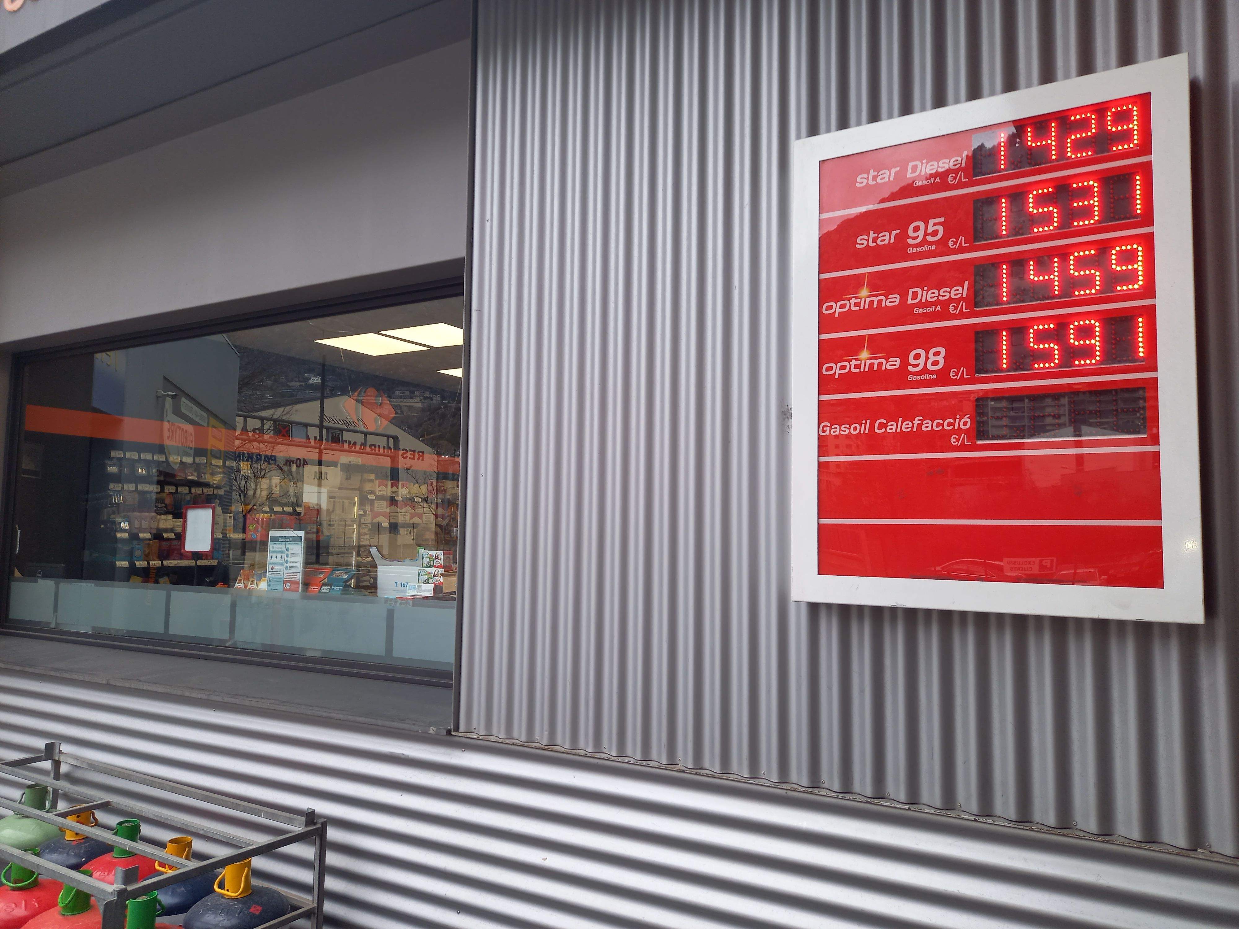 Preus dels carburants un dia de març a una benzinera del país.