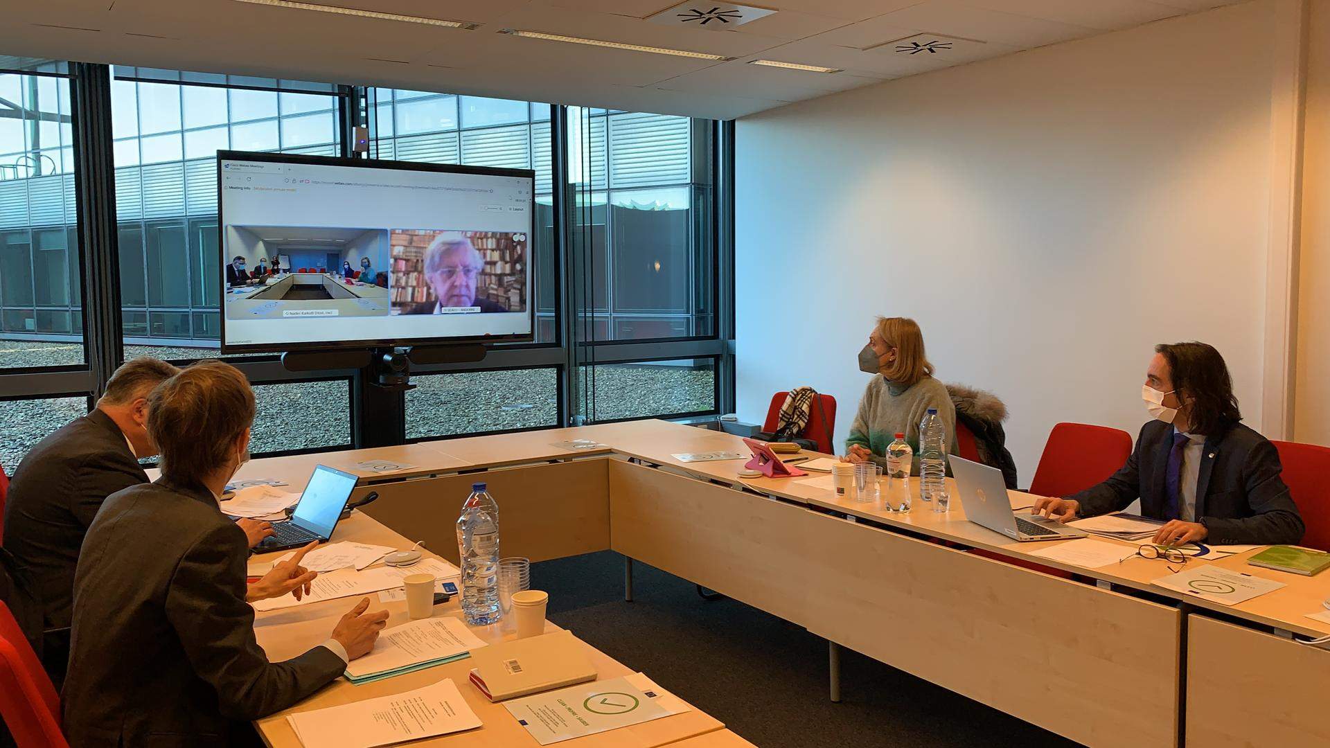 Un instant de la ronda de negociació.