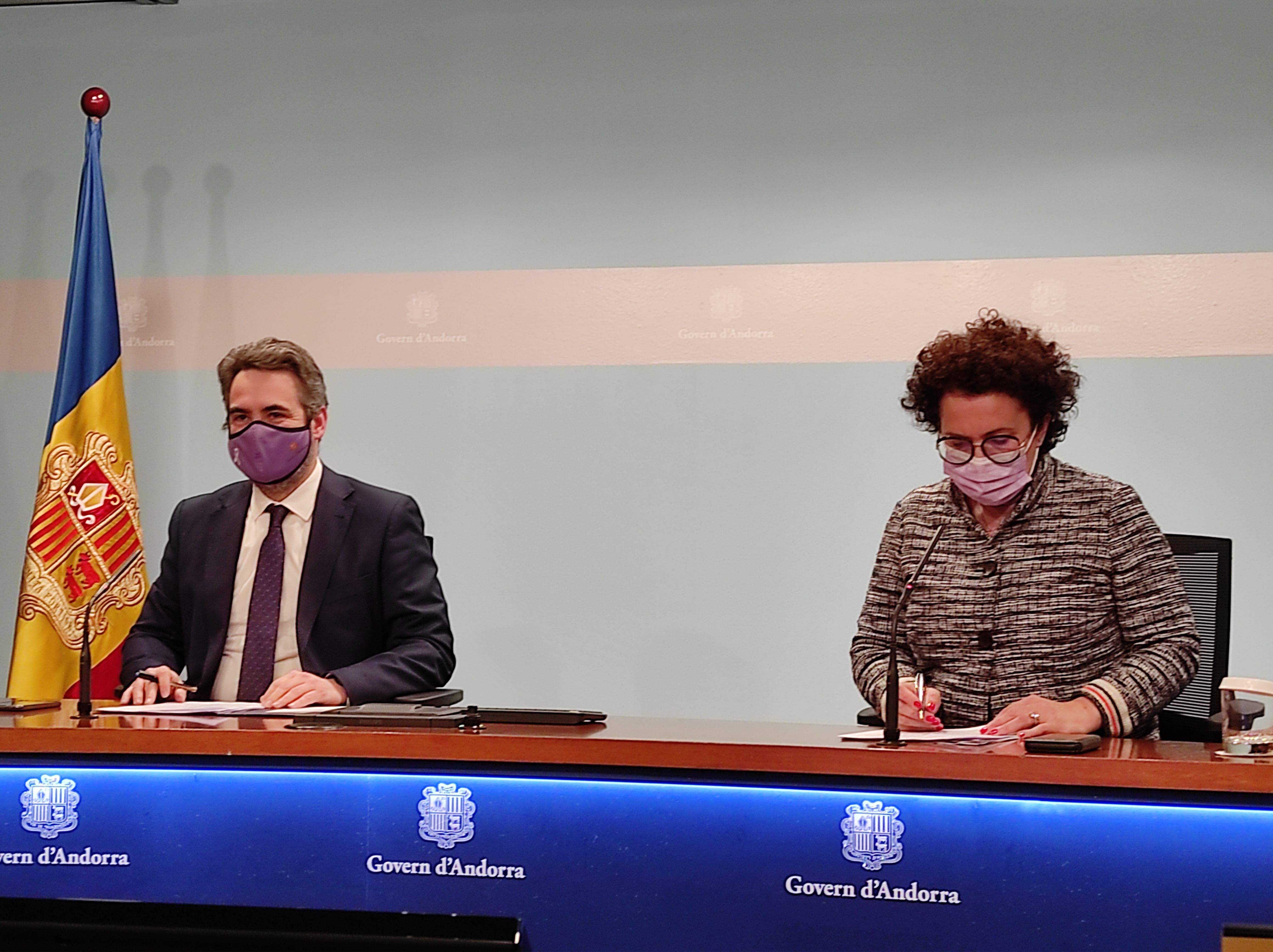 Eric Jover i Judith Pallarès durant la compareixença.