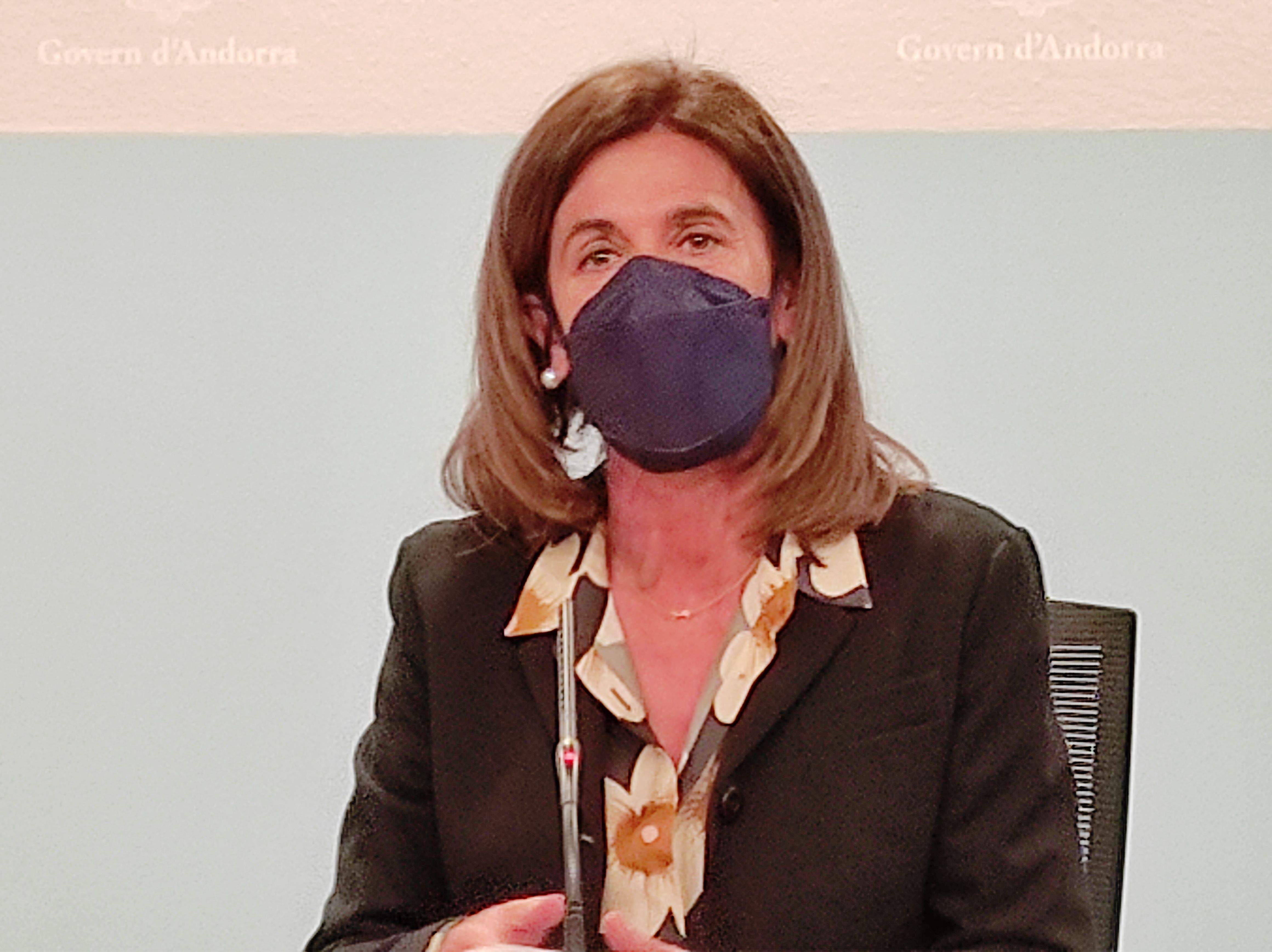 La ministra d'Educació, Ester Vilarrubla, donant explicacions sobre el projecte de llei.