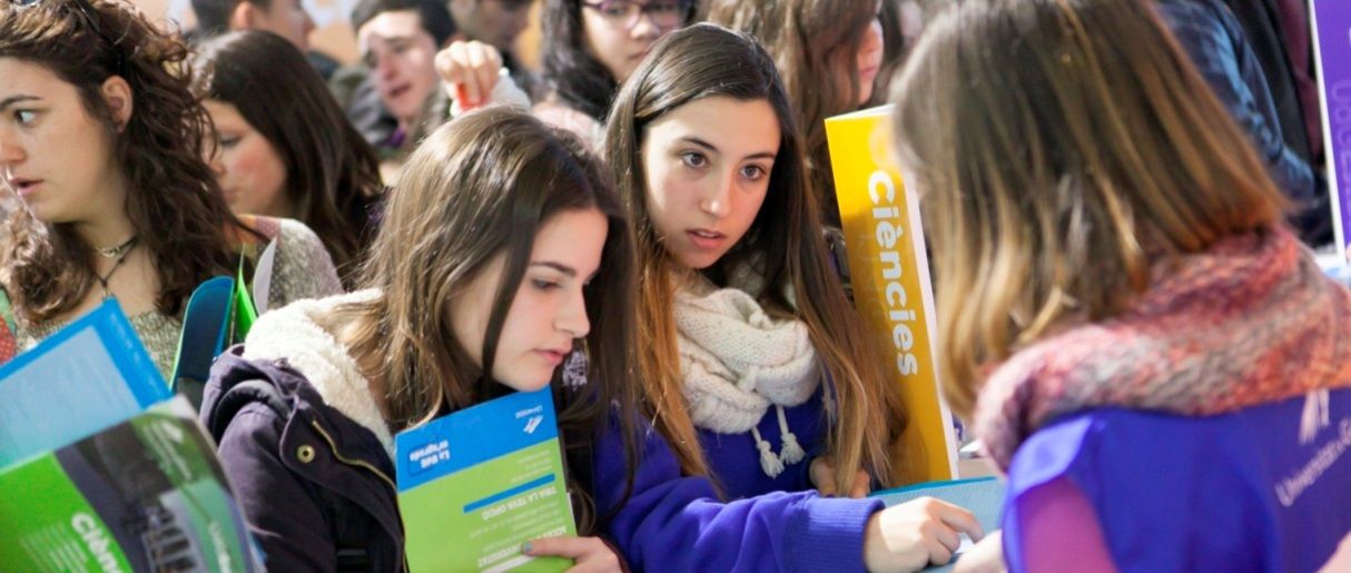 Visitants al Saló de l'Ensenyament en una imatge d'arxiu.
