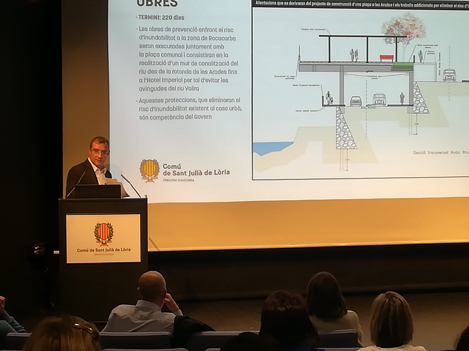 Majoral durant la presentació del projecte.