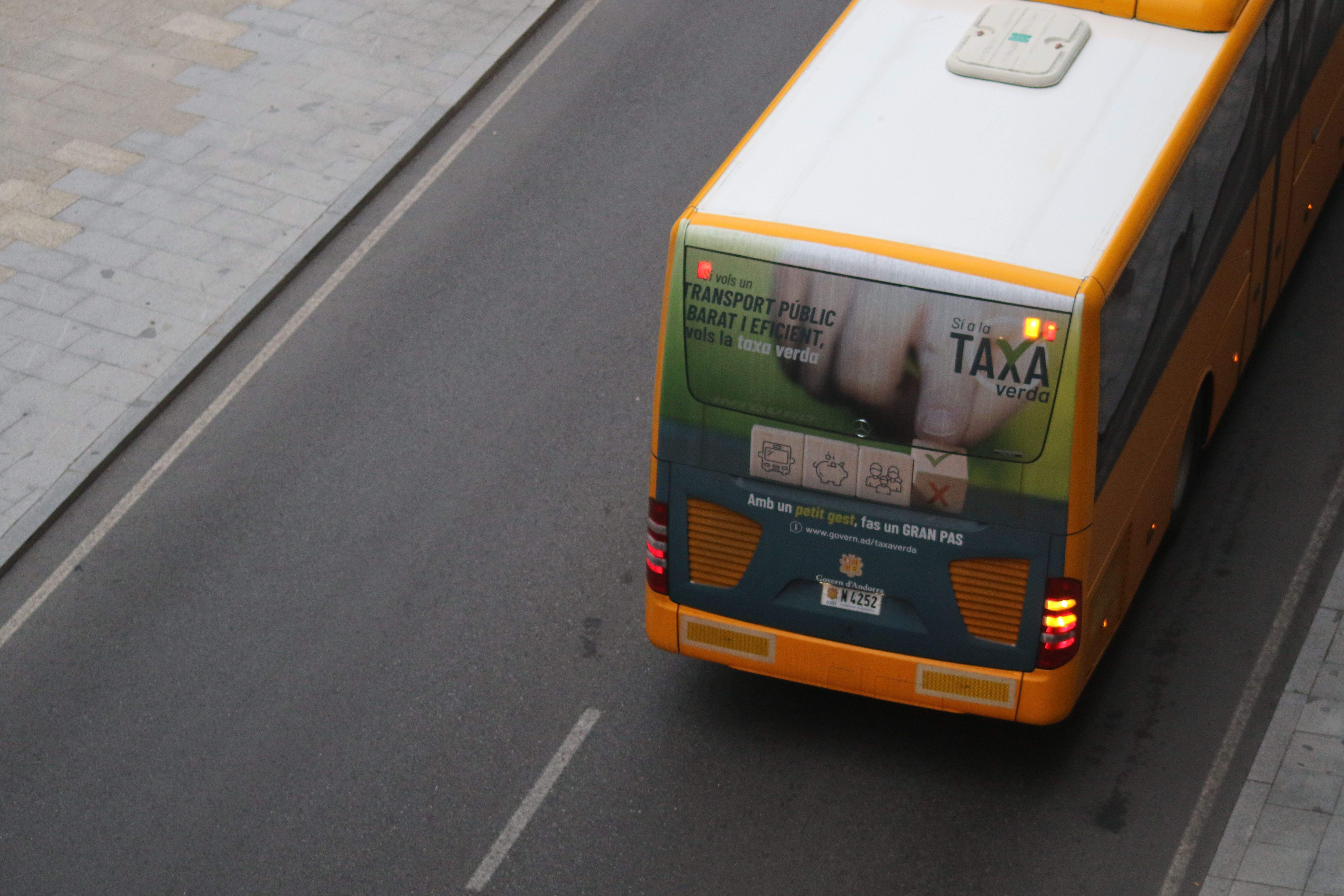 Un bus de les línies regulars.