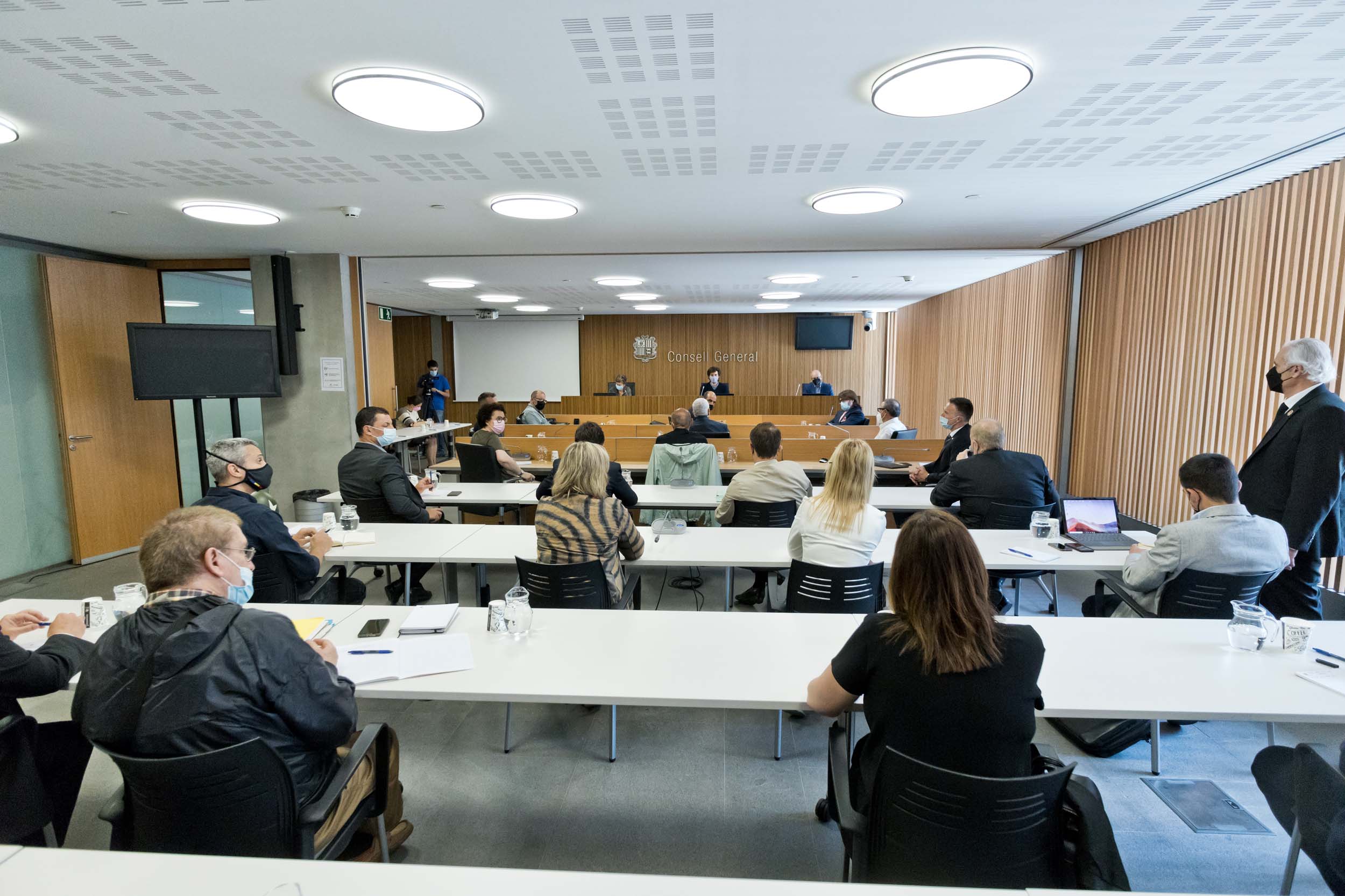 Una reunió de la comissió especial que es va fer l'any passat per abordar els problemes del sistema.