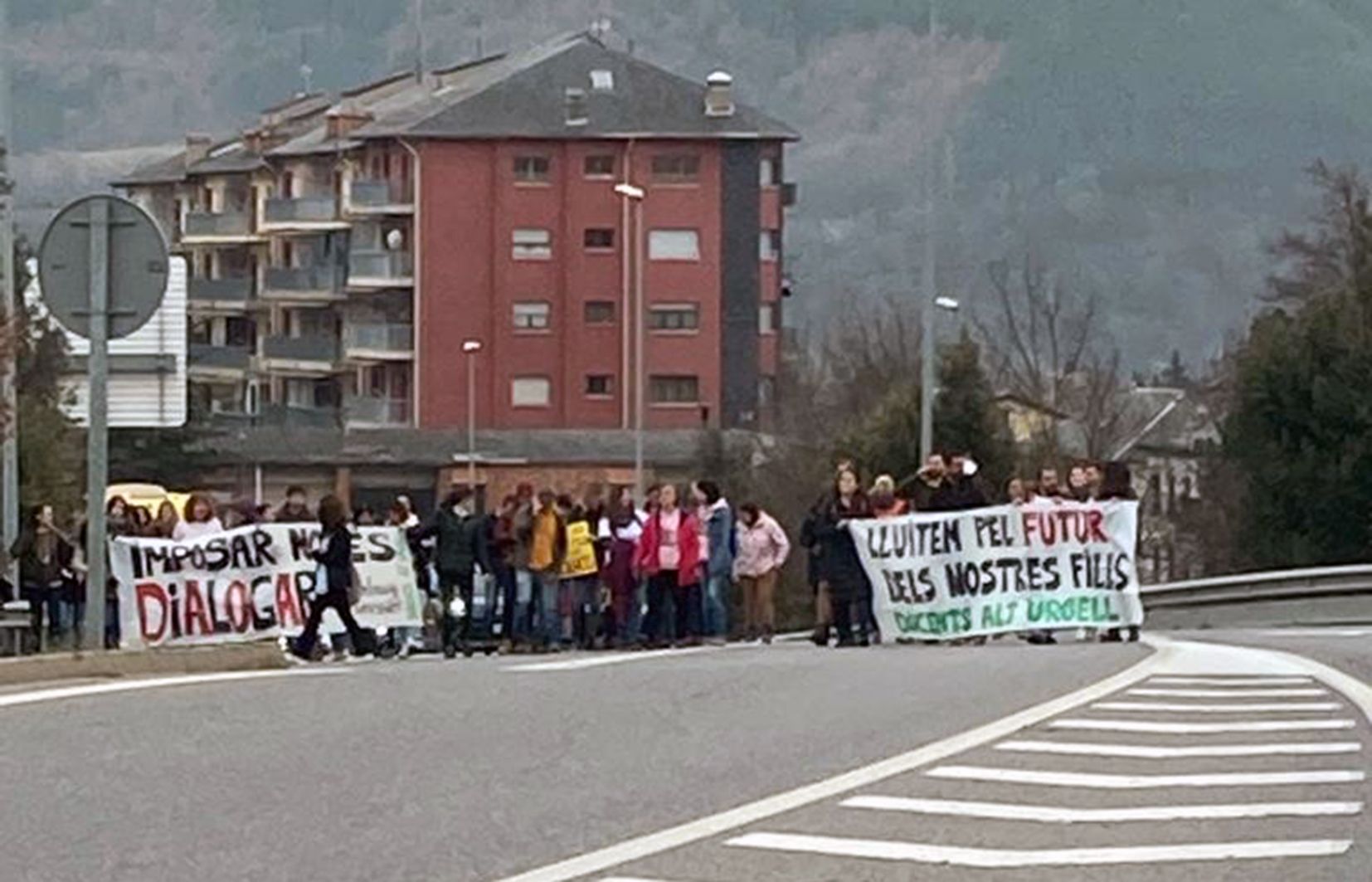Acció de protesta al mig de la via.