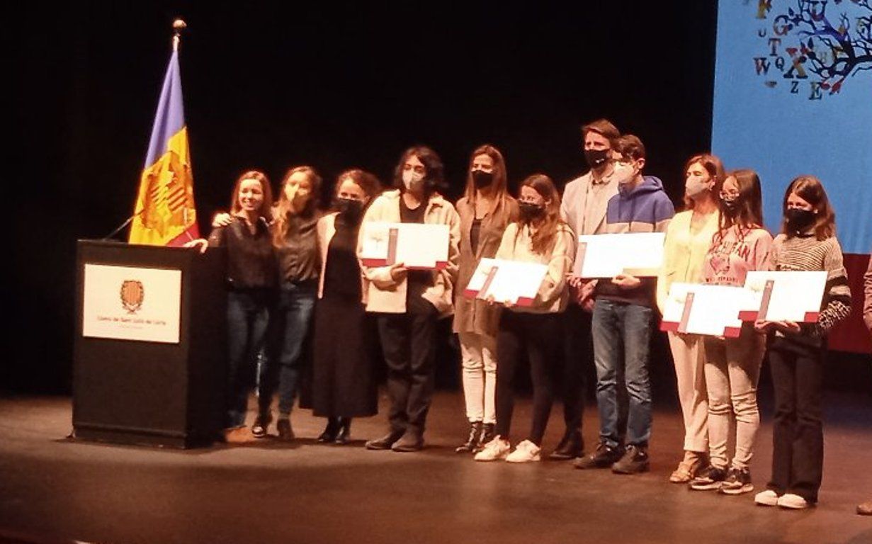 Els guanyadors amb els seus premis.