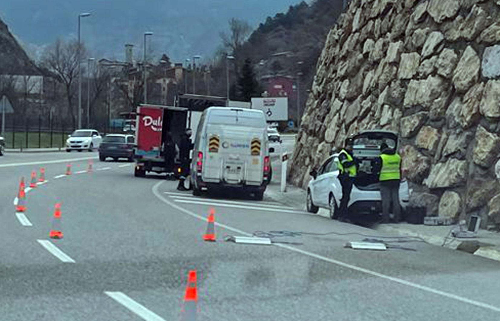 El control es fa amb unes bàscules mòbils.