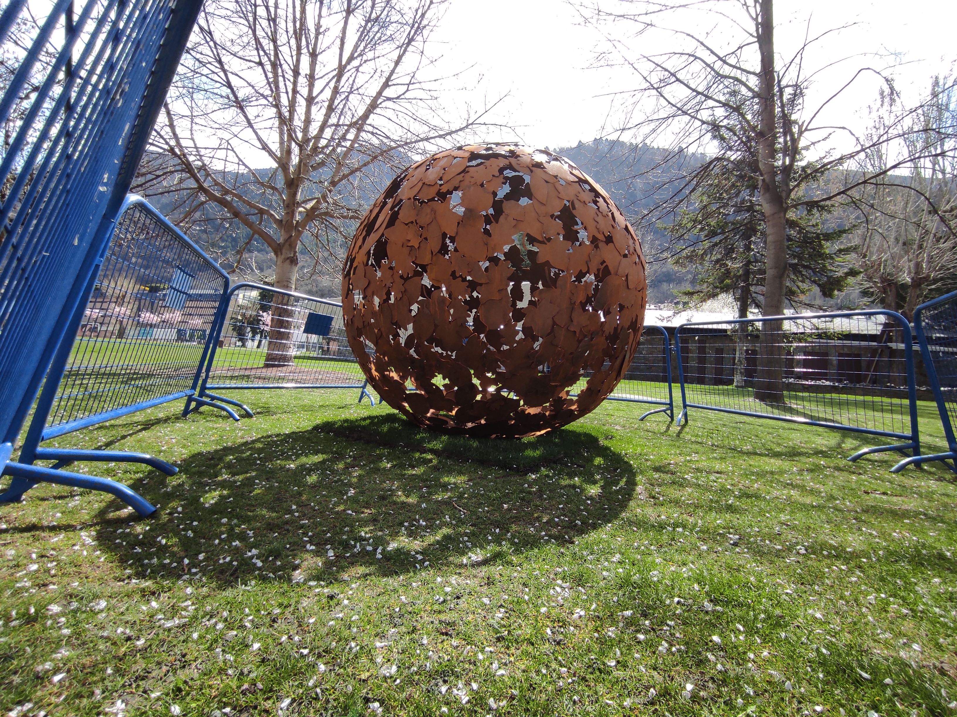 L'obra de Judit Gaset que ja llueix al Parc Central.