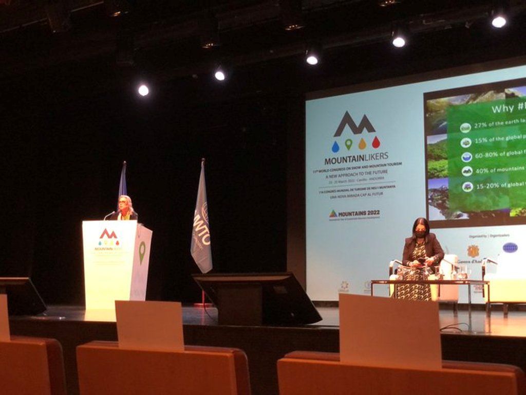 Rosalaura Romeo, coordinadora de projectes Aliança per a les muntanyes FAO, durant la seva ponència.