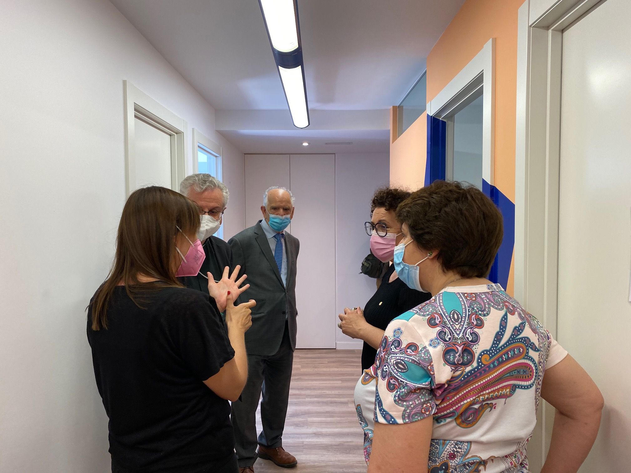 Imatge d'una visita del Copríncep episcopal, Joan-Enric Vives, a les instal·lacions de la fundació. Imatge d'una visita del Copríncep episcopal, Joan-Enric Vives, a les instal·lacions de la fundació.