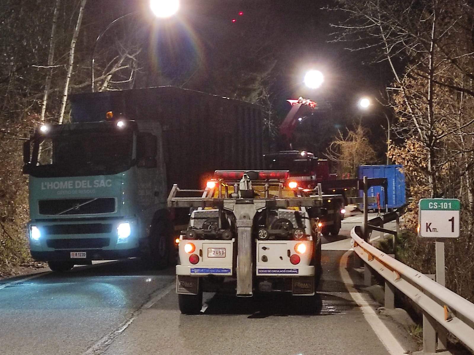 El camió que ha patit l'accident.