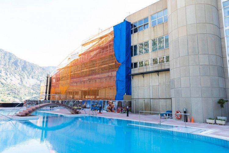 La piscina exterior dels Serradells tornarà a obrir.