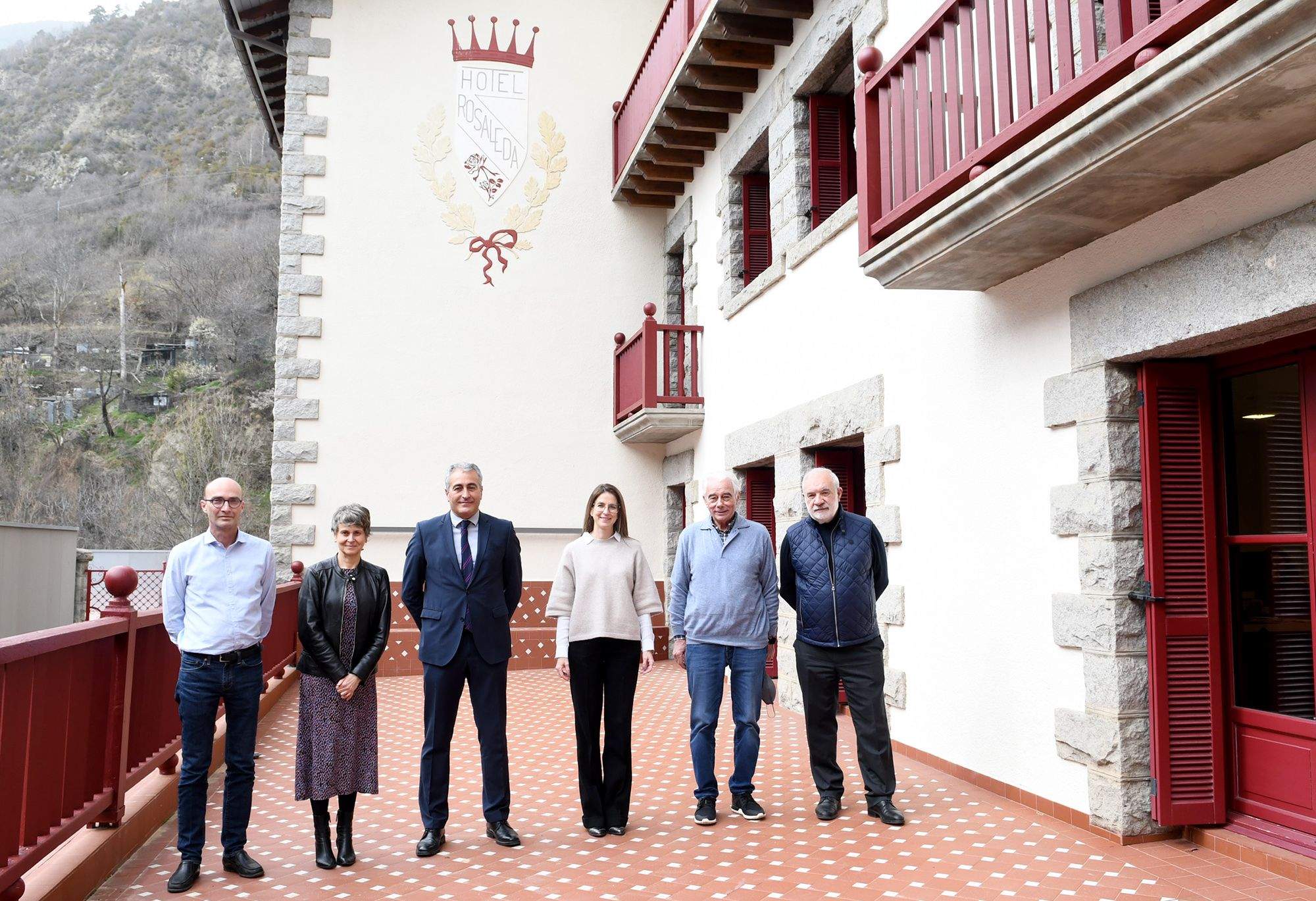 La ministra Sílvia Riva amb els antics titulars de la cartera.