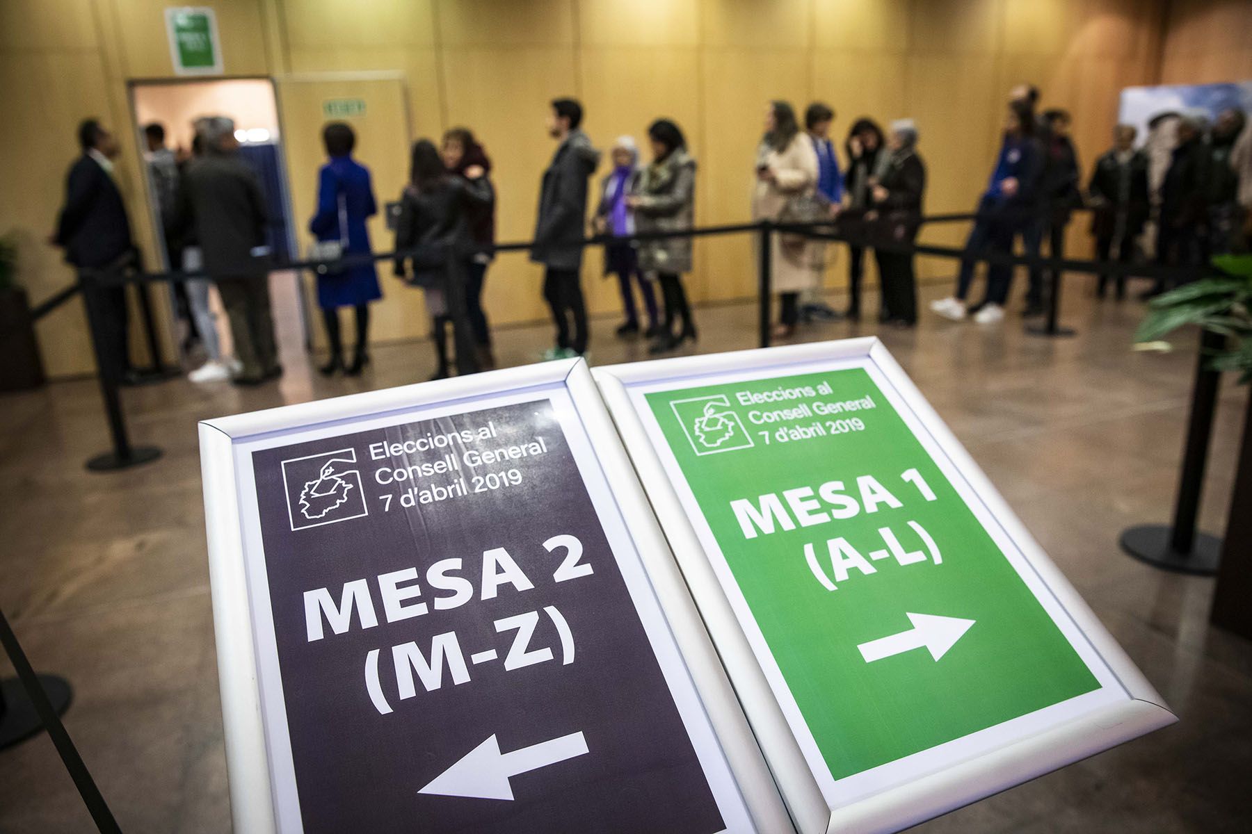 Votants fent cua a les generals del 2019 a Andorra la Vella.