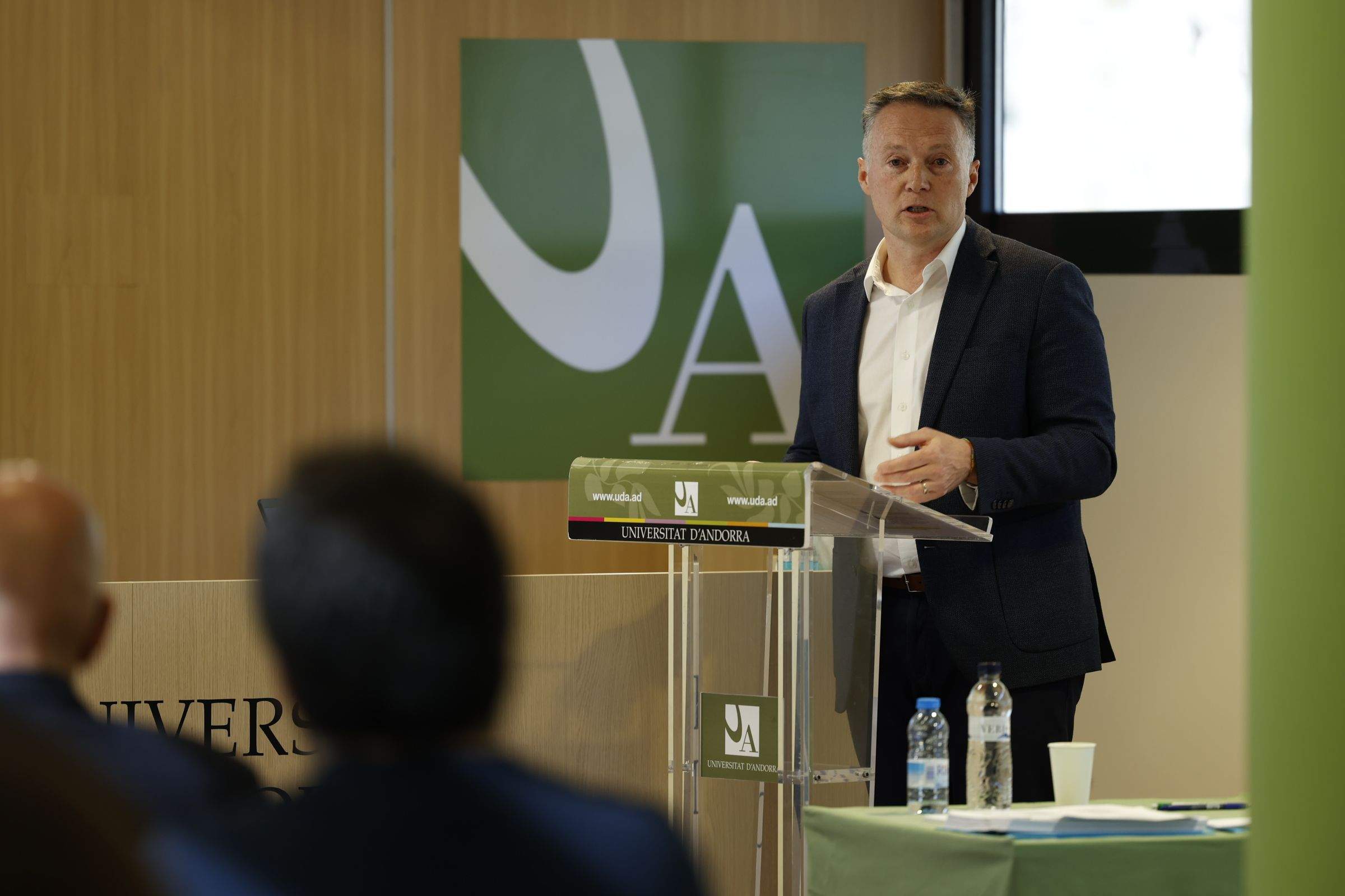 Ferran Costa durant la defensa de la seva tesi.