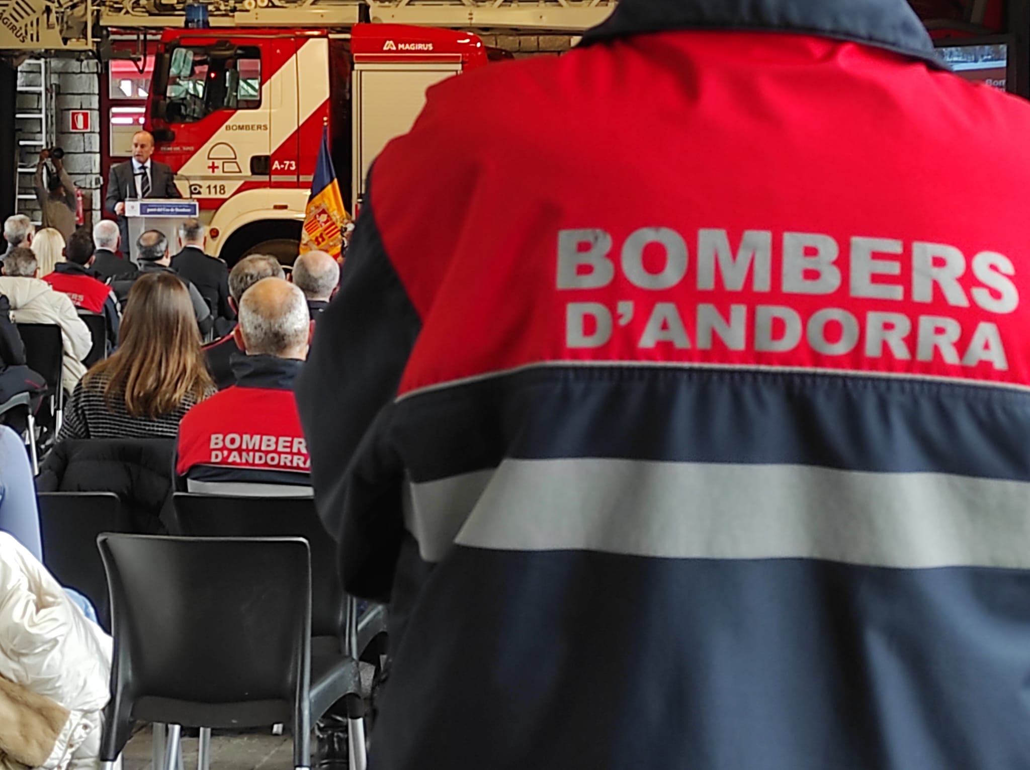 El ministre d'Interior va prohibir l'accés dels bombers en territori ucraïnès. El ministre d'Interior va prohibir l'accés dels bombers en territori ucraïnès.