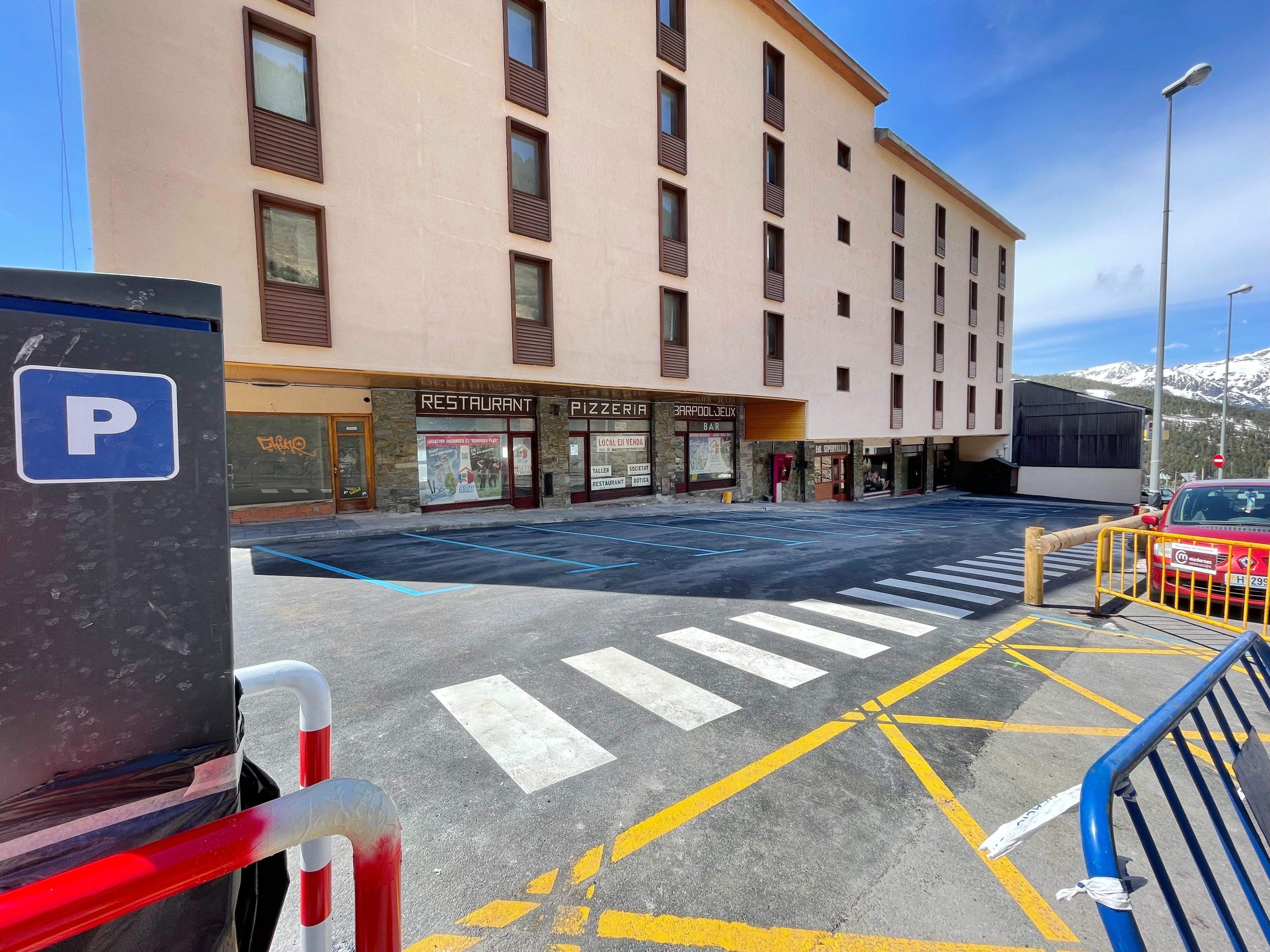 El nou aparcament a Bordes d'Envalira.