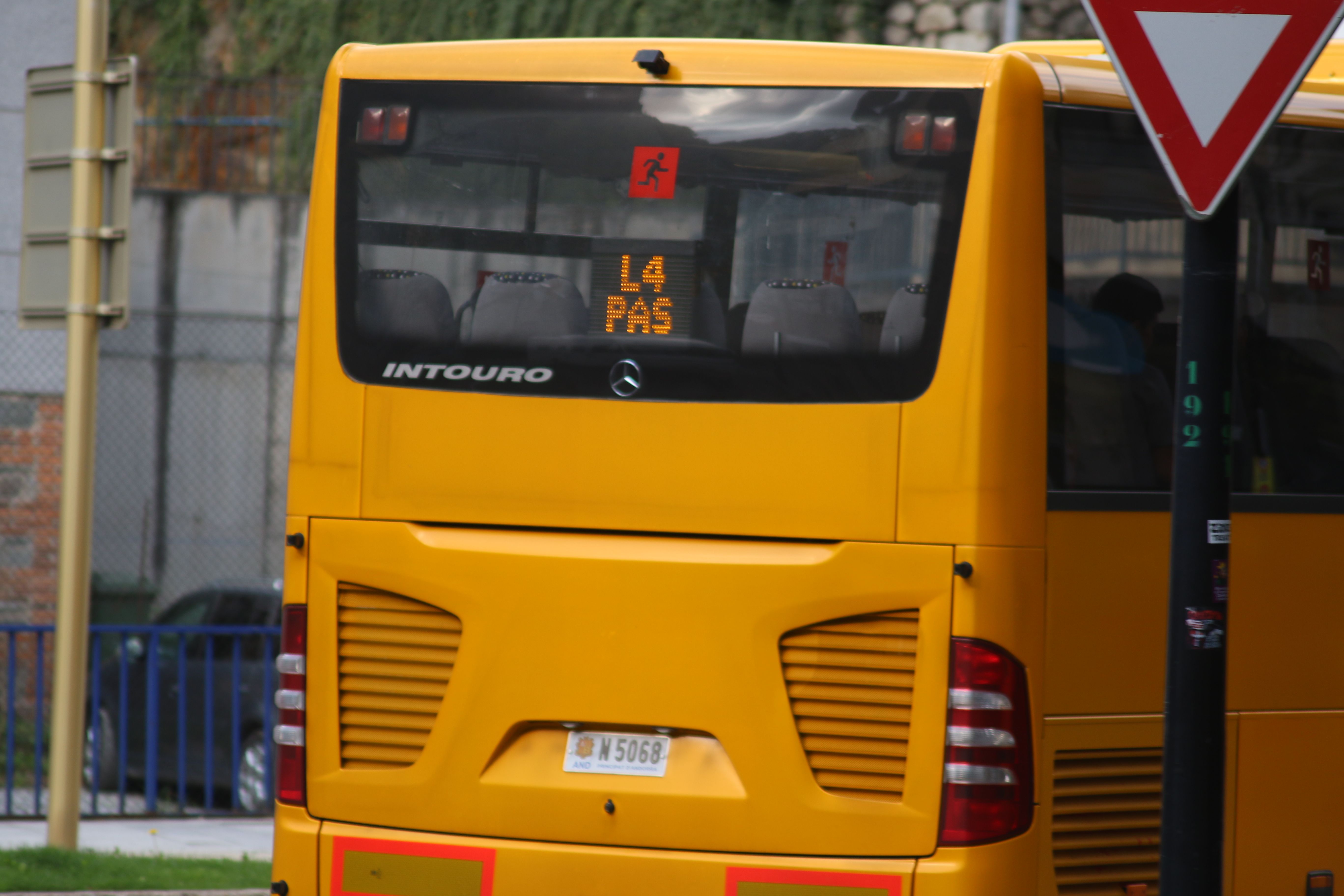 Usuaris del bus del Pas de la Casa lamenten el desordre amb els horaris Altaveu el diari