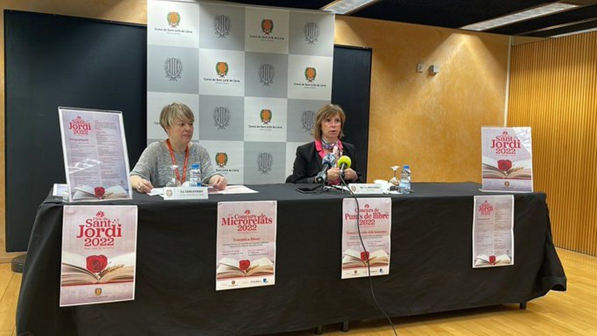 La directora de Turisme, Canòlich Ribot; i la cònsol menor, Mireia Codina a la roda de premsa d'aquest dimarts.