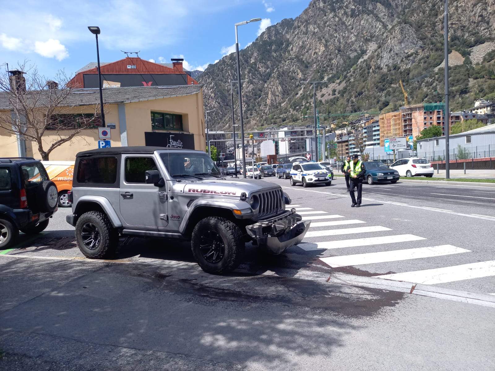 Un dels dos vehicles implicats.