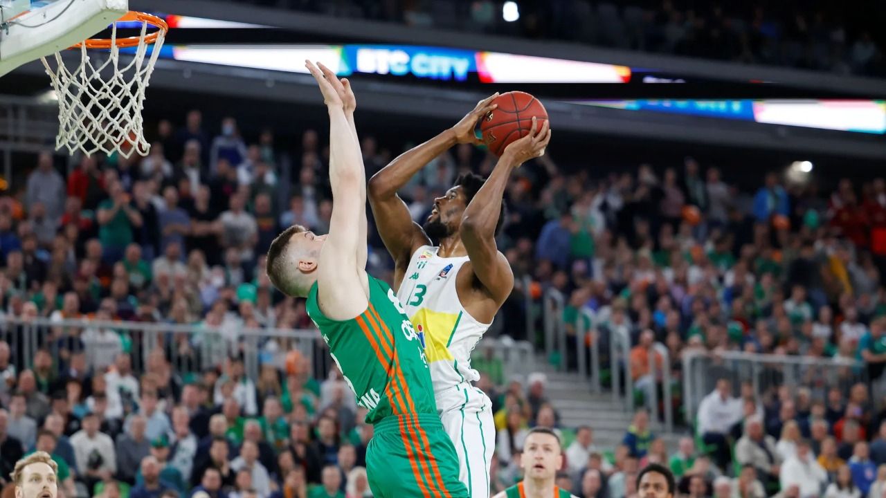 Un instant del duel entre Cedevita i Bursaspor.