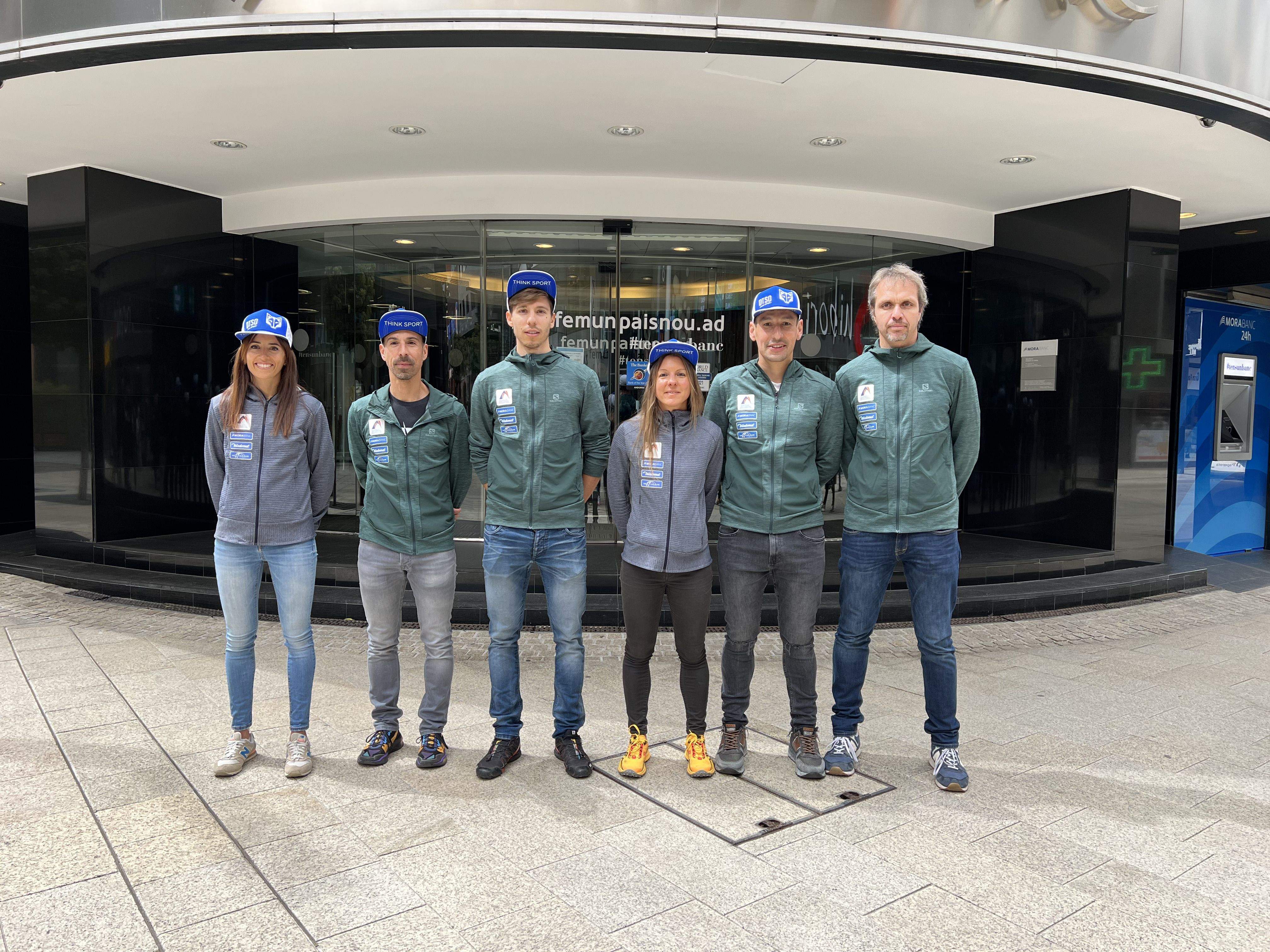 Sis atletes integren l'equip de la FAM.