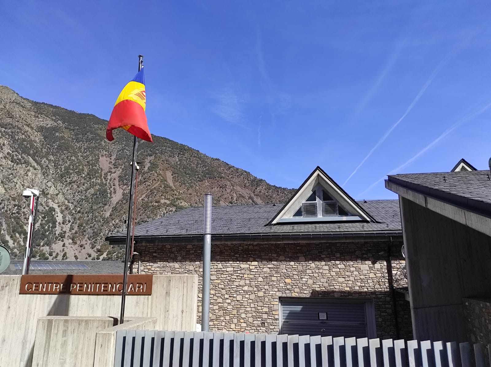 Una imatge de l'exterior del centre penitenciari.