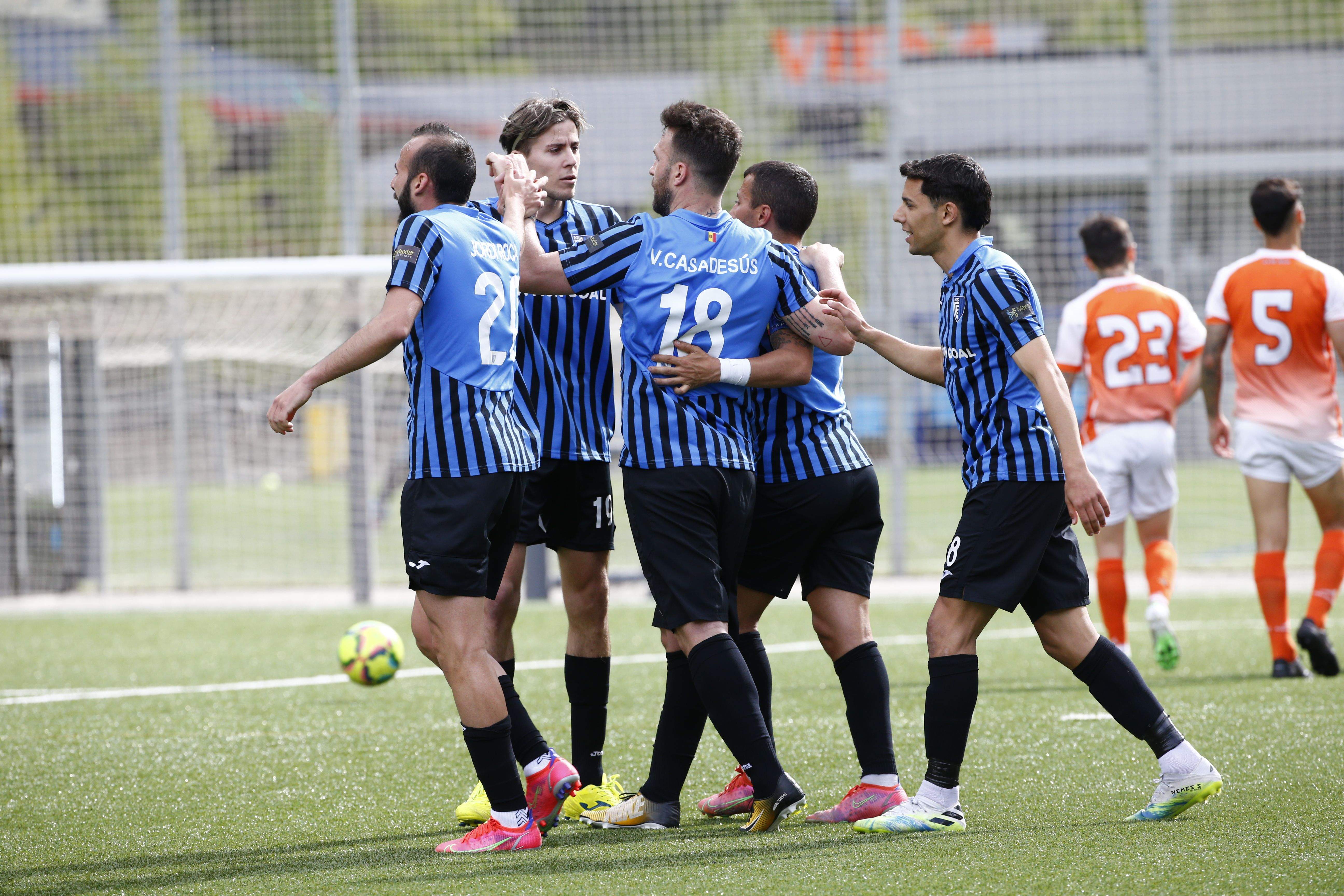 L'Inter Club Escaldes celebrant un dels gols de la jornada.